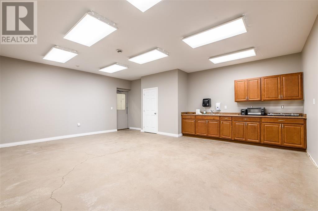 260 Centre Street Property Photo 12