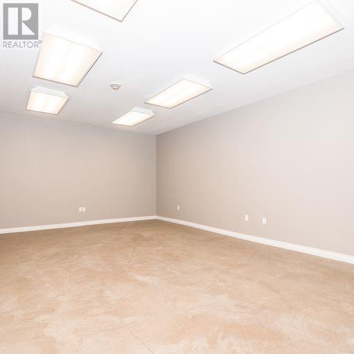 260 Centre Street Property Photo 17