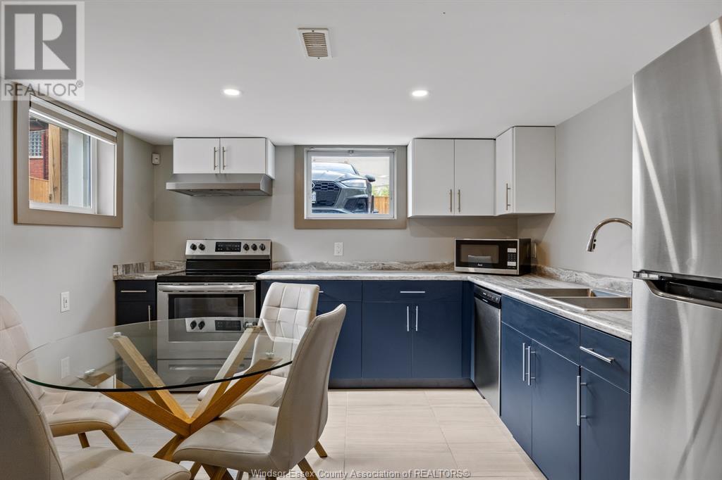 1035 Ouellette Avenue Property Photo 2