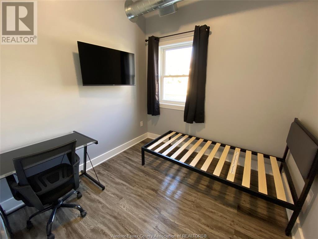 1010 Campbell Property Photo 15