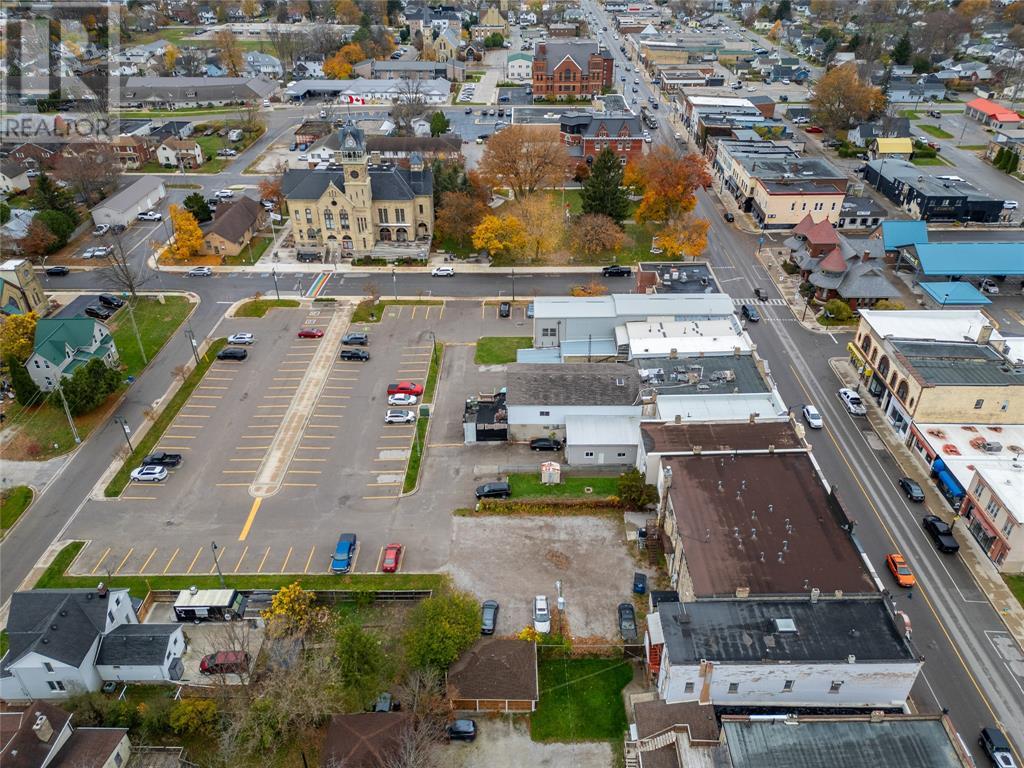 4211 Petrolia Line Property Photo 32