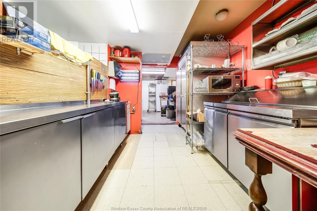 325 Ouellette Avenue Property Photo 21