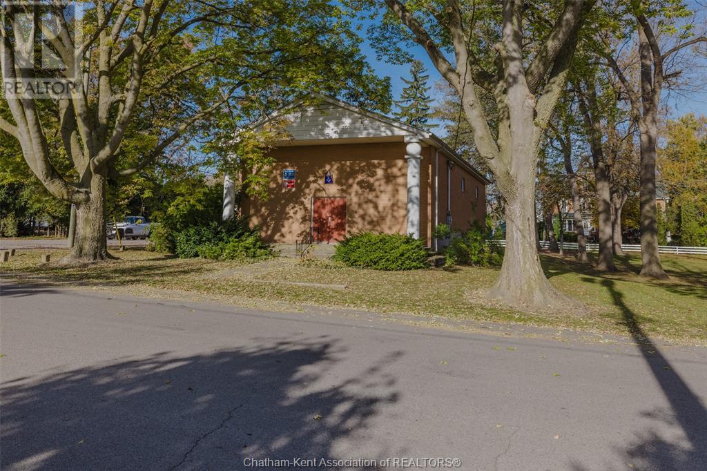 31 York Street West Property Photo 4