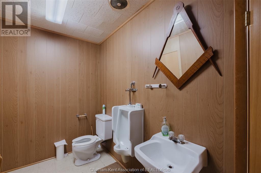 31 York Street West Property Photo 16