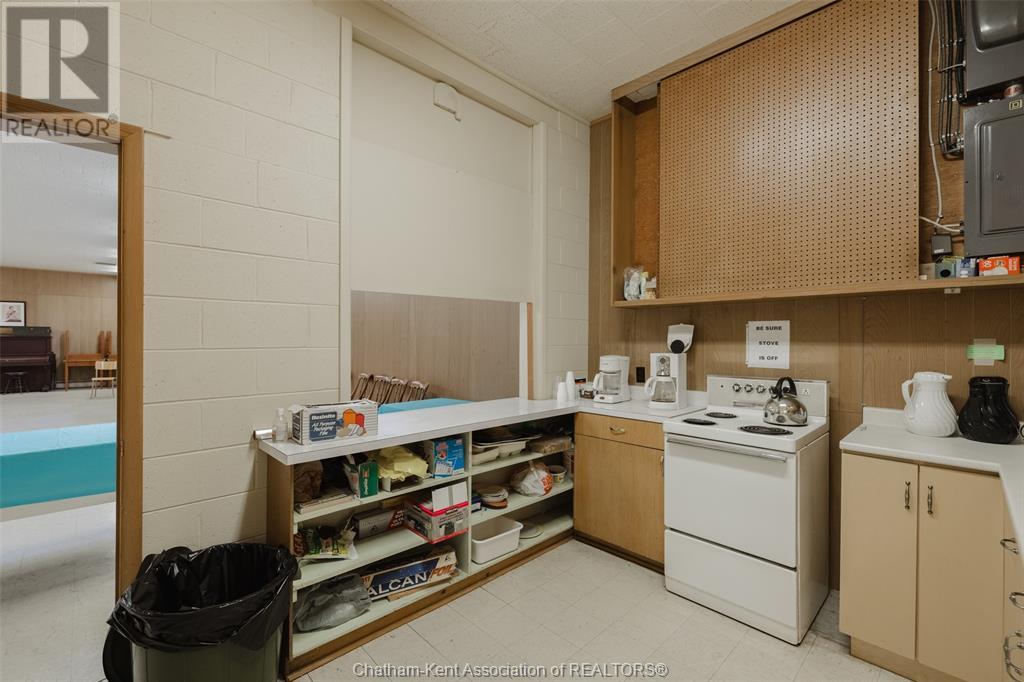 31 York Street West Property Photo 21