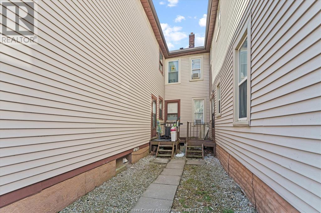 124-130 Elm Avenue Property Photo 46