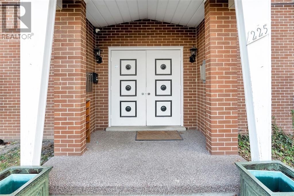 225 Watson Property Photo 12