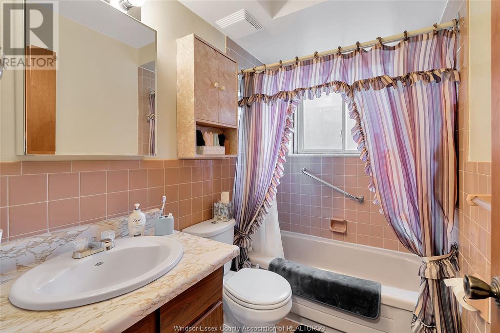 225 Watson Property Photo 23