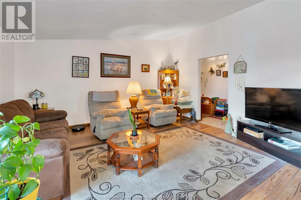 225 Watson Property Photo 26