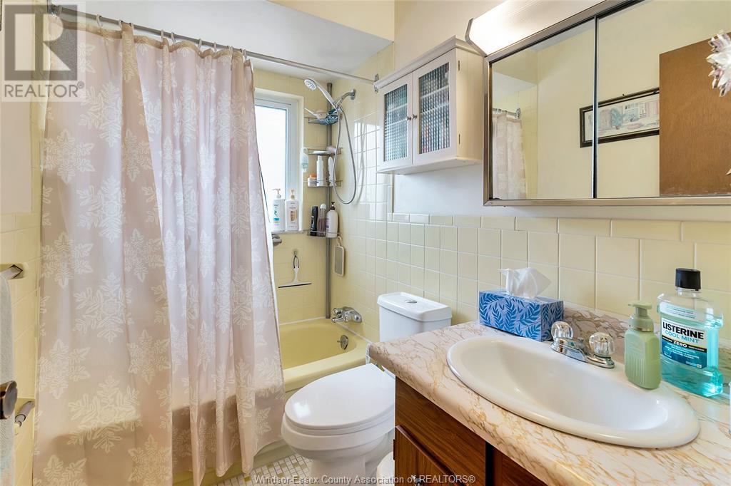 225 Watson Property Photo 30