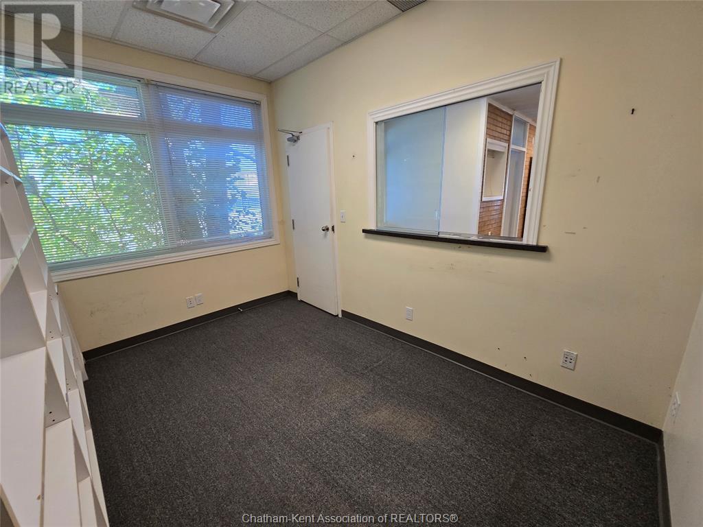 596 Mcnaughton Avenue West Property Photo 8