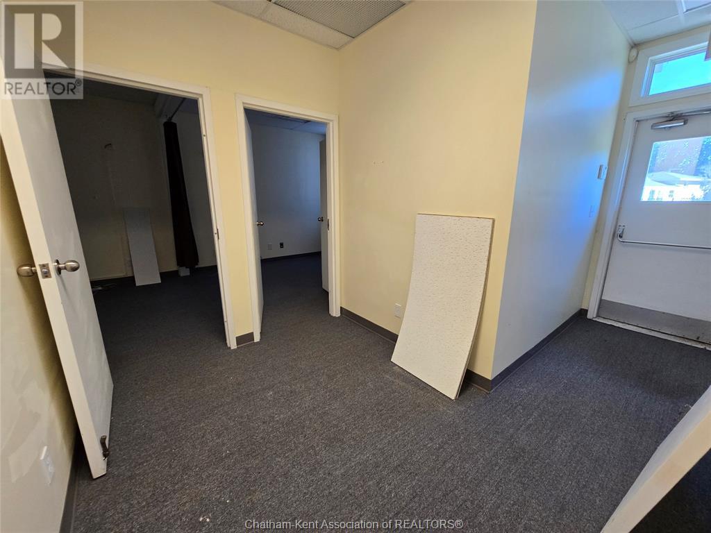 596 Mcnaughton Avenue West Property Photo 9