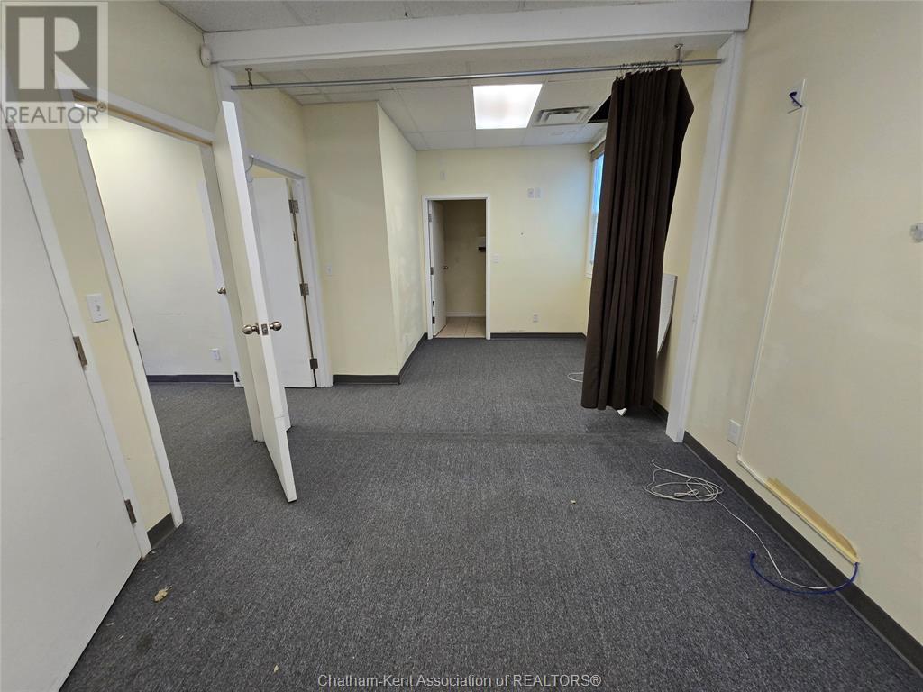 596 Mcnaughton Avenue West Property Photo 14