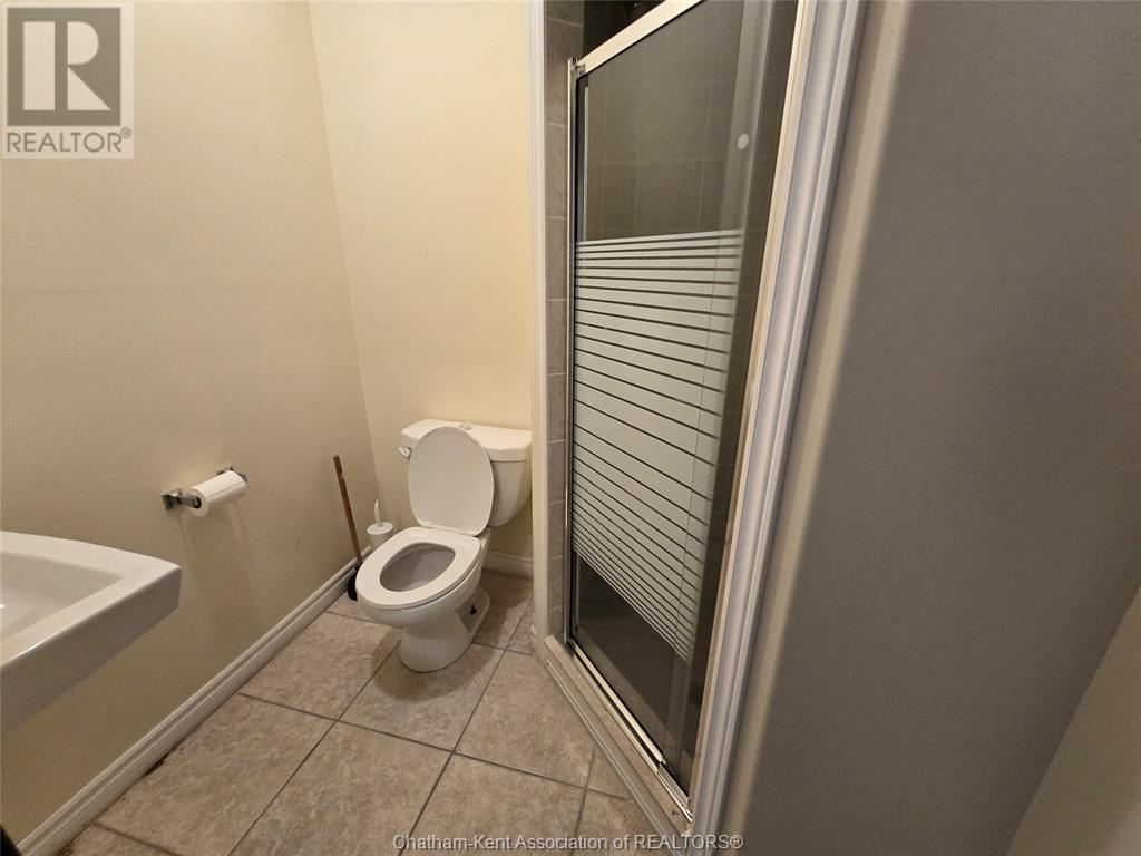 596 Mcnaughton Avenue West Property Photo 15