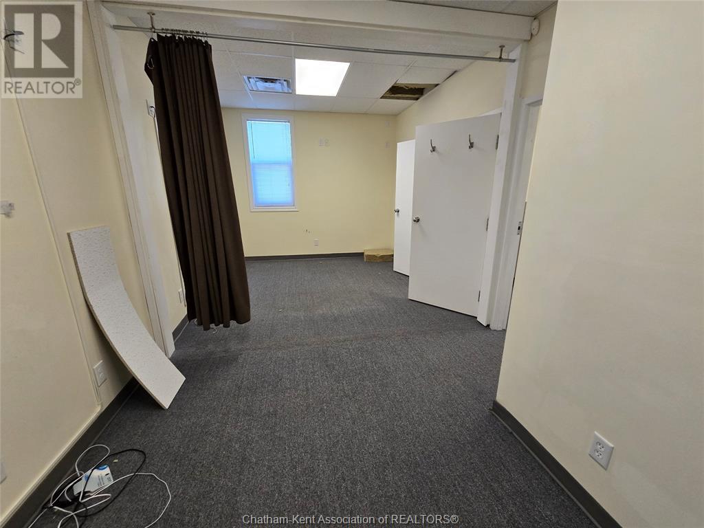 596 Mcnaughton Avenue West Property Photo 16