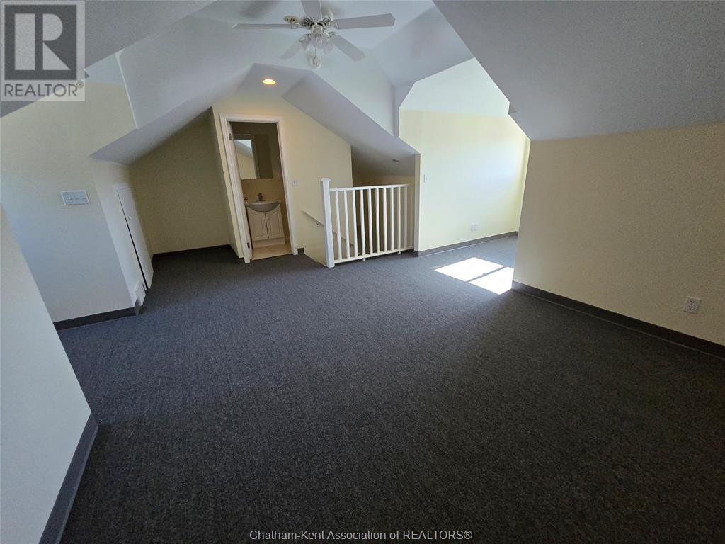 596 Mcnaughton Avenue West Property Photo 20