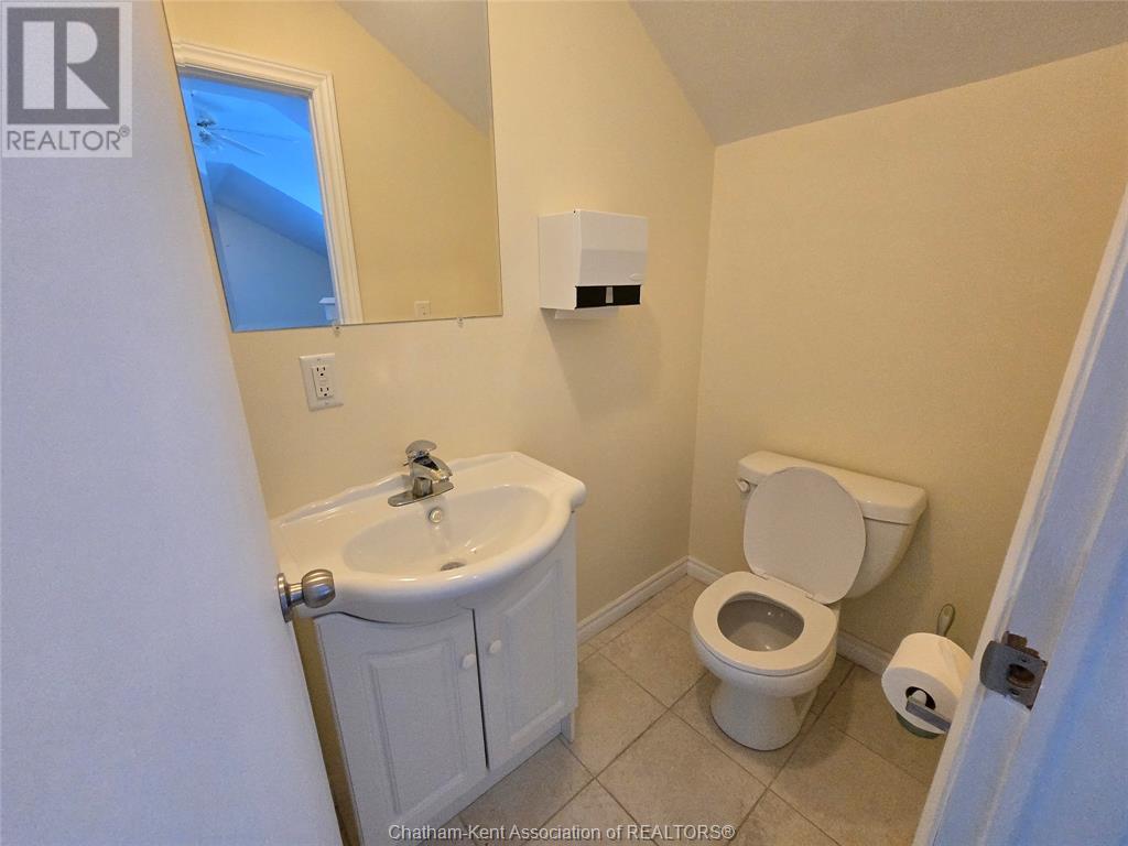 596 Mcnaughton Avenue West Property Photo 21