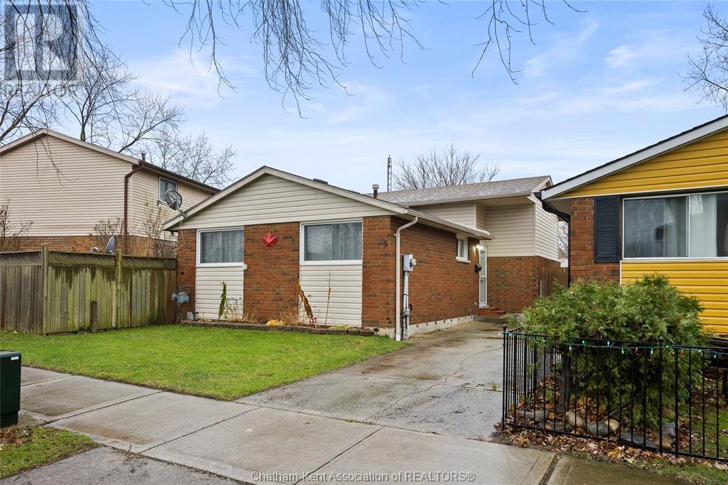 5 Copperfield Crescent Property Photo