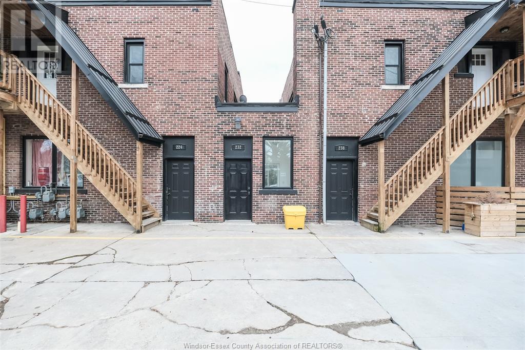 232 Erie Street West Property Photo 6