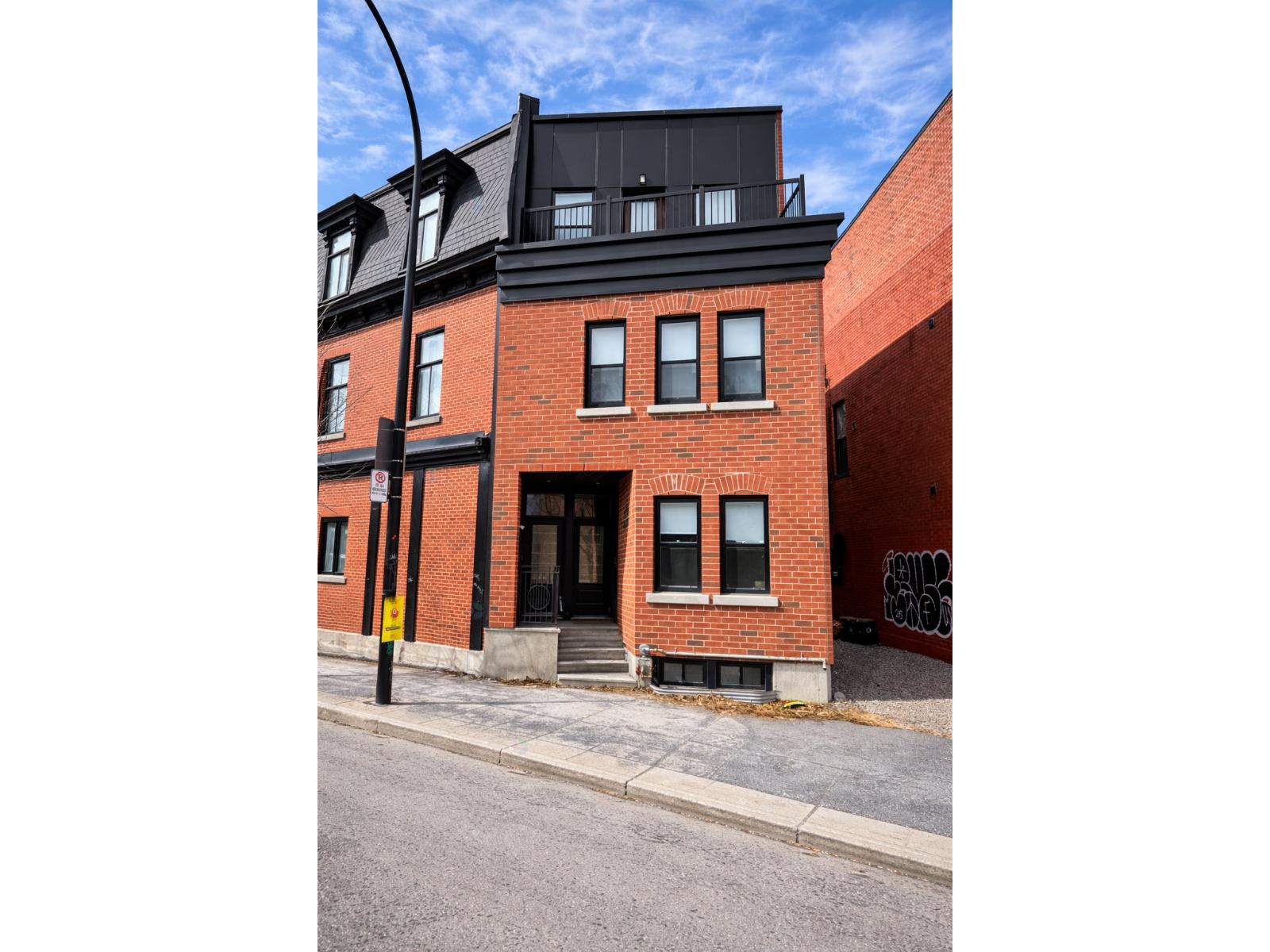4577-4579 Rue St-Jacques Property Photo 1