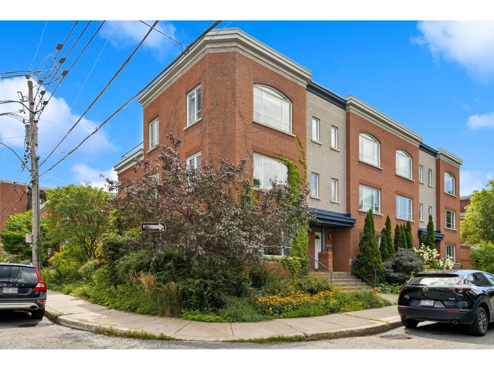 4440 Rue St-ambroise Property Photo 1