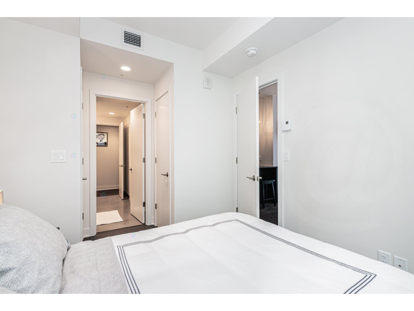 1288 Rue St-antoine O., #2302 Property Photo 22