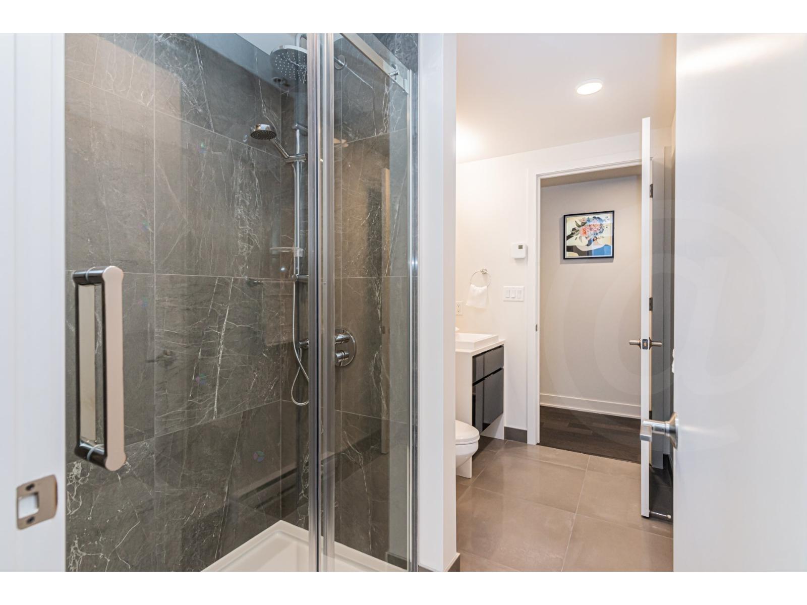1288 Rue St-antoine O., #2302 Property Photo 24