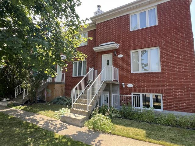 4334-4338 Rue Kimber Property Photo 1
