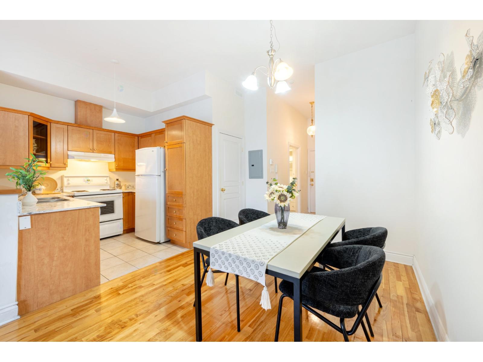 3730 Av. Carlton, #102 Property Photo 9