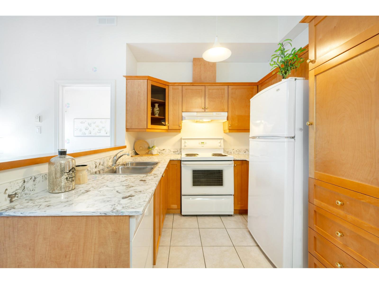 3730 Av. Carlton, #102 Property Photo 12