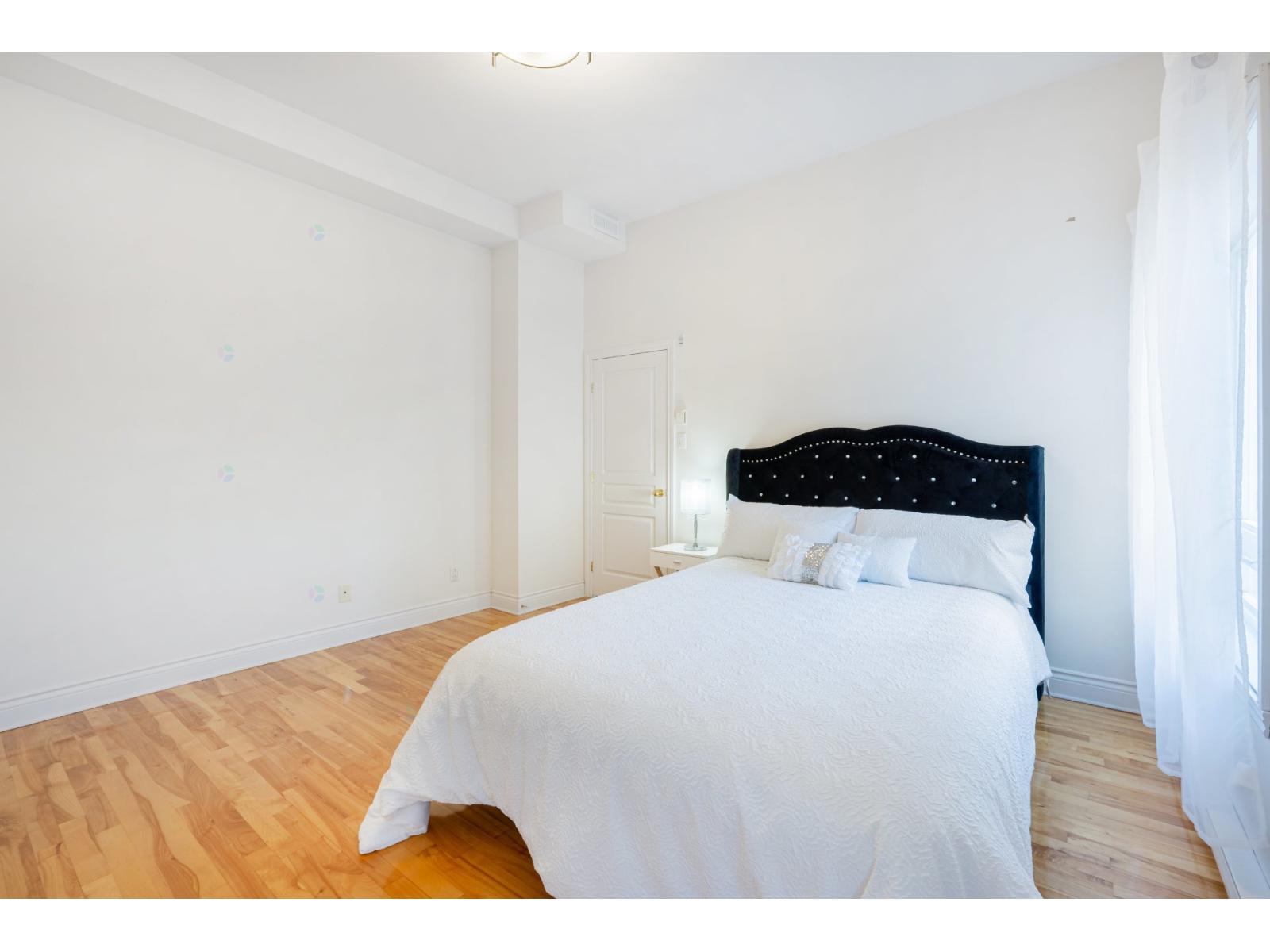 3730 Av. Carlton, #102 Property Photo 15