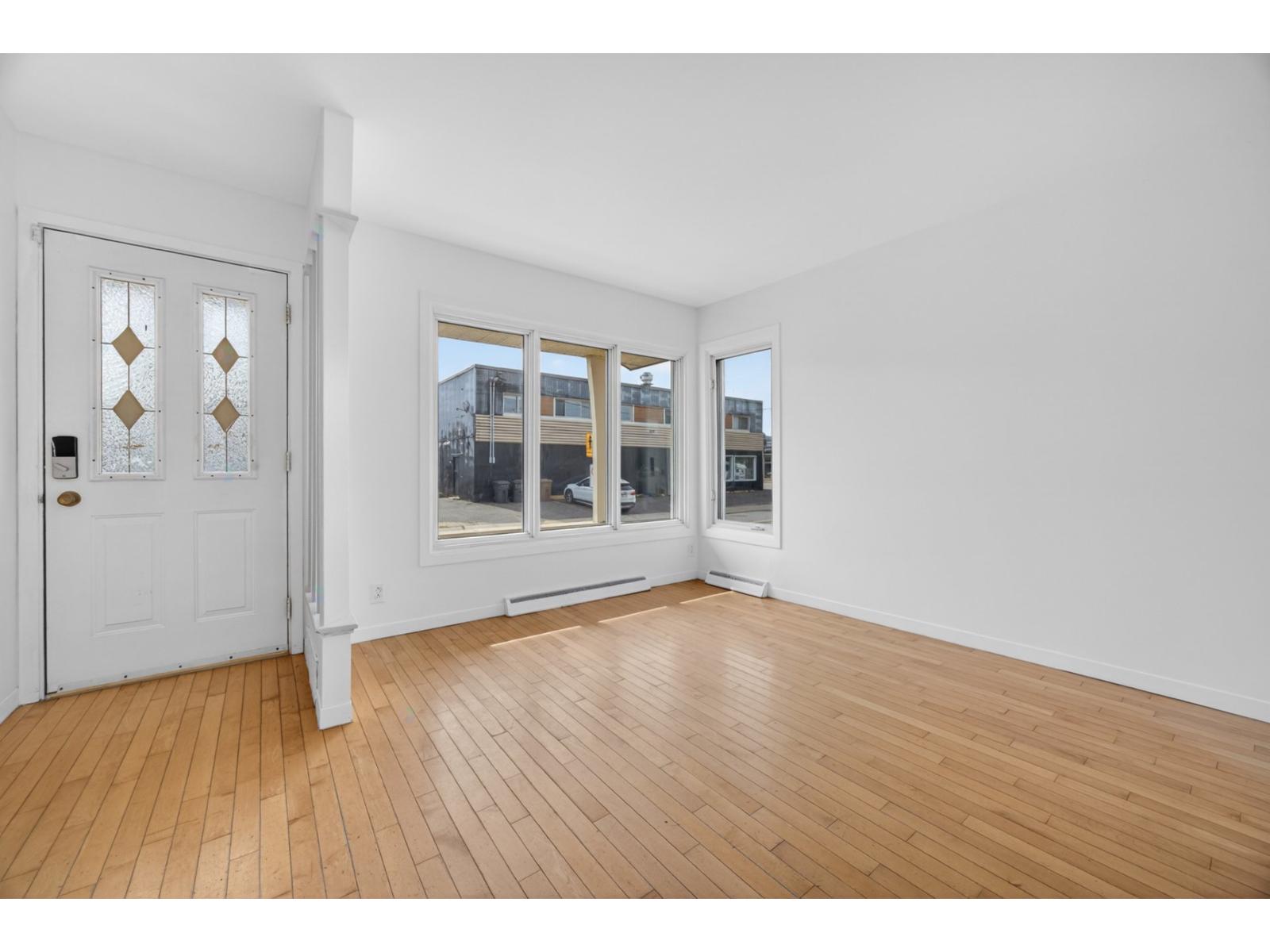 1004 Rue Filiatrault Property Photo 12
