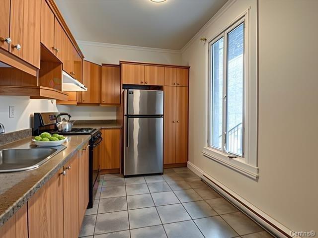 4566z-4576z Av. Papineau Property Photo 9