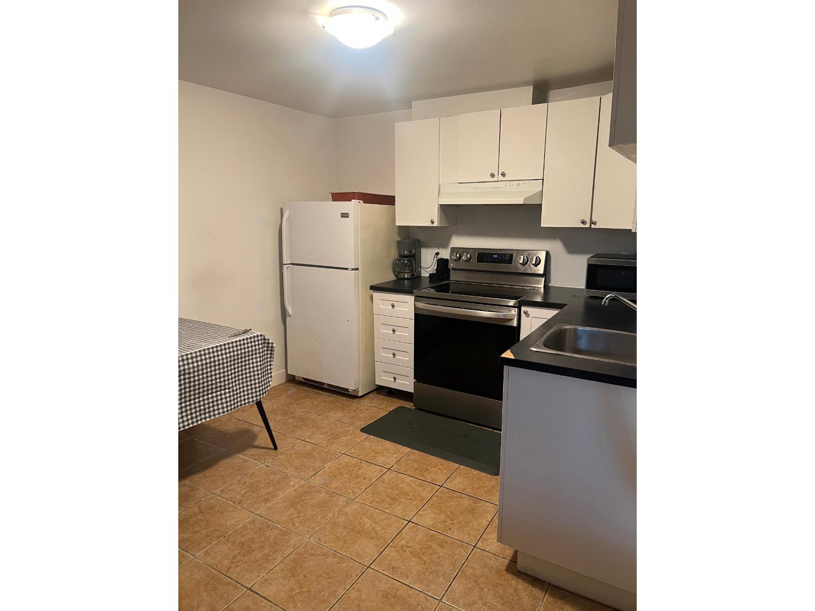 3545b Rue Jean-talon E. Property Photo 7