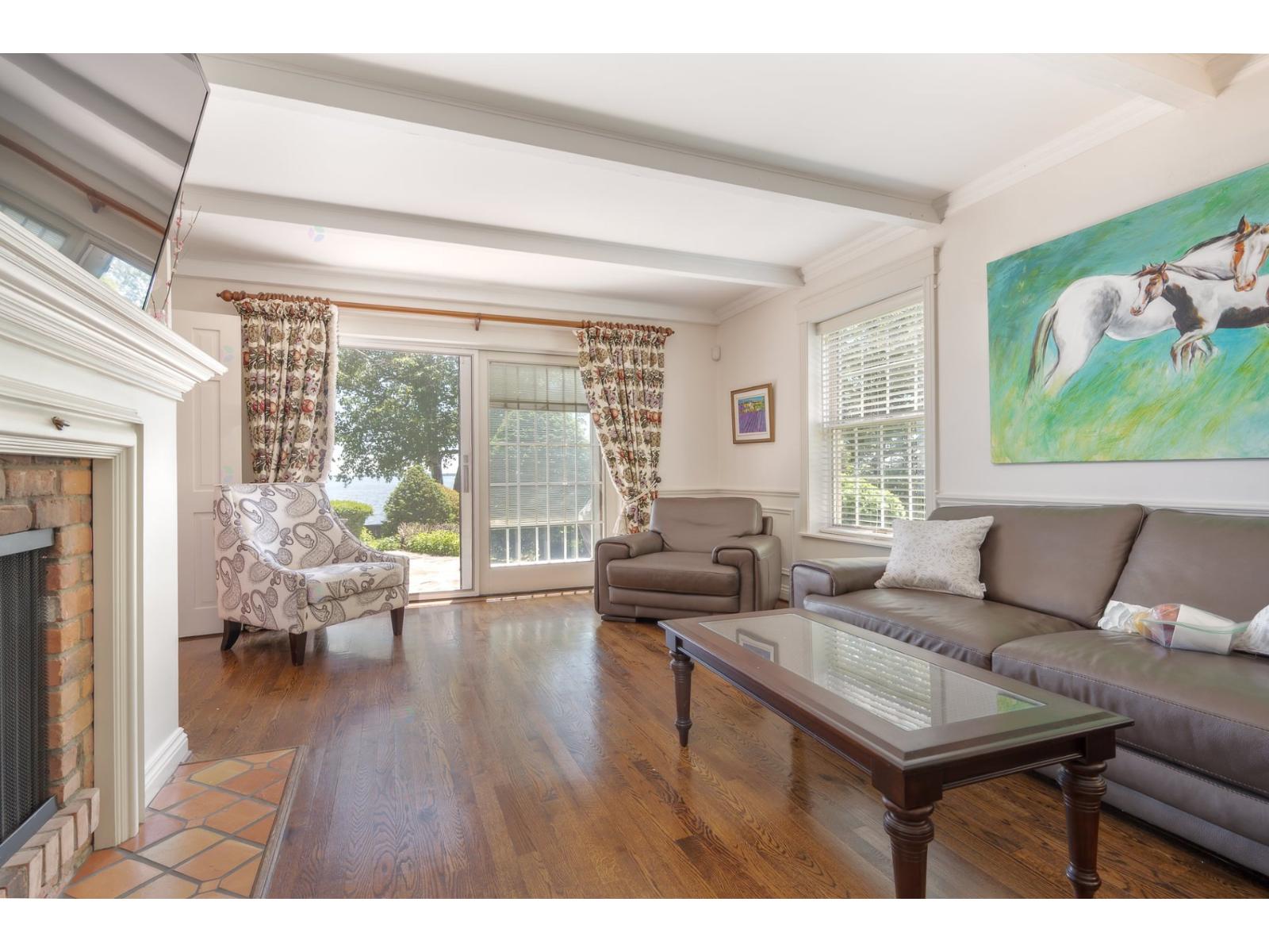 4 Garrison Lane Property Photo 8