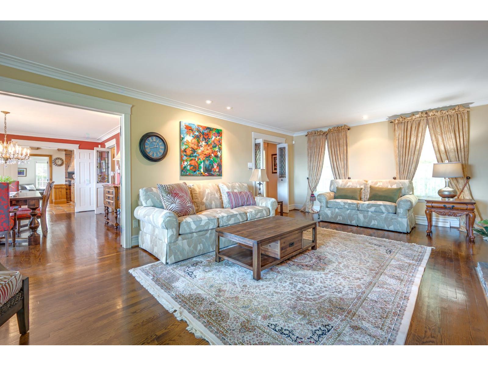 4 Garrison Lane Property Photo 20