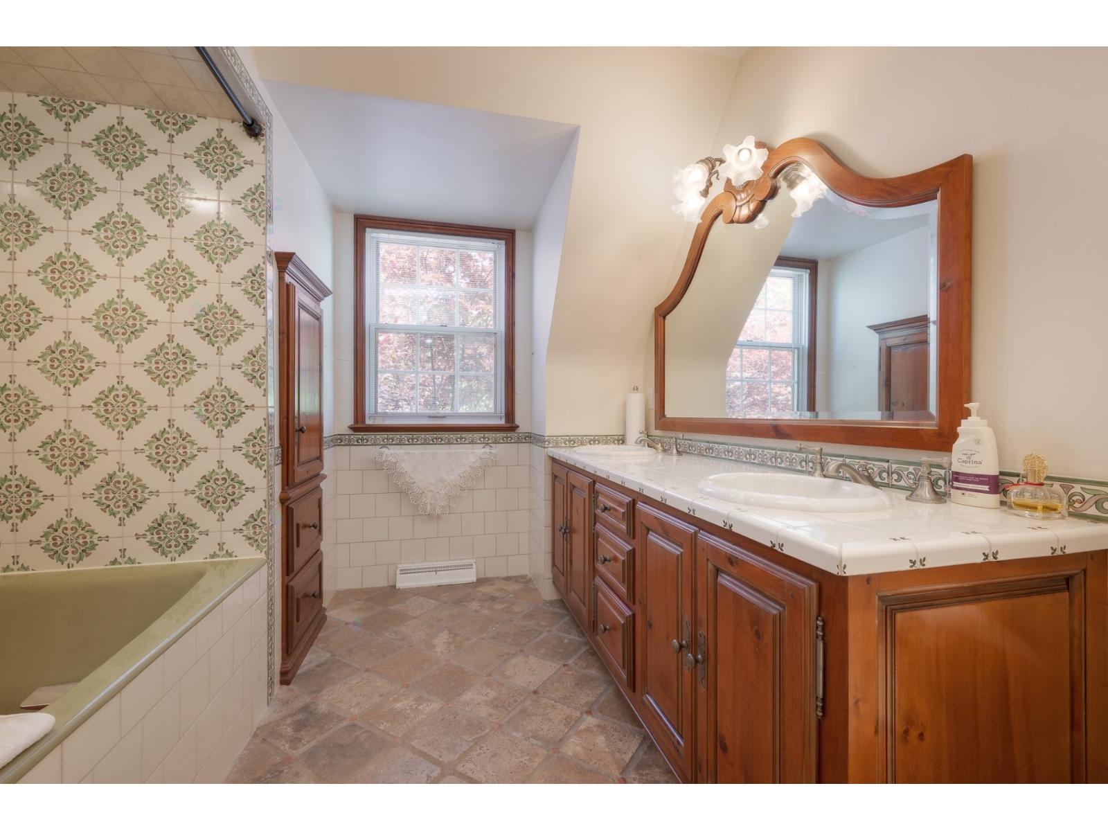 4 Garrison Lane Property Photo 32