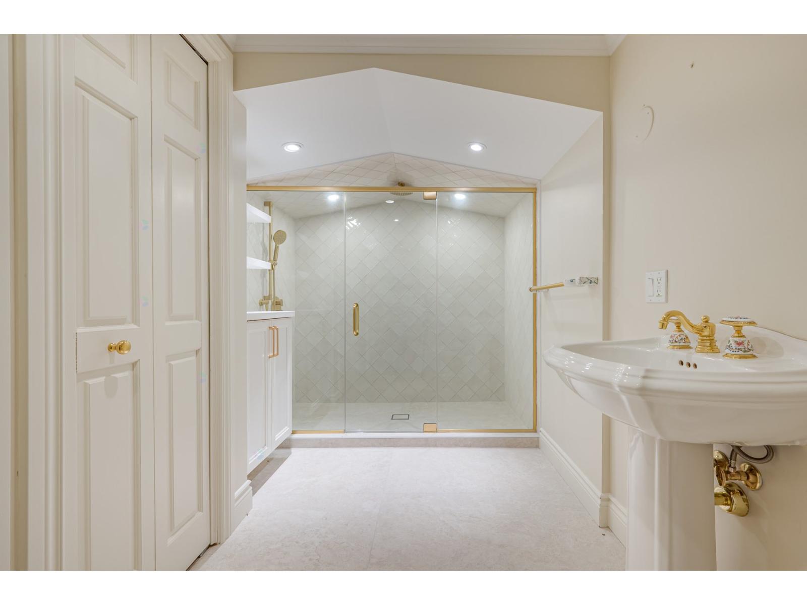 4 Garrison Lane Property Photo 40
