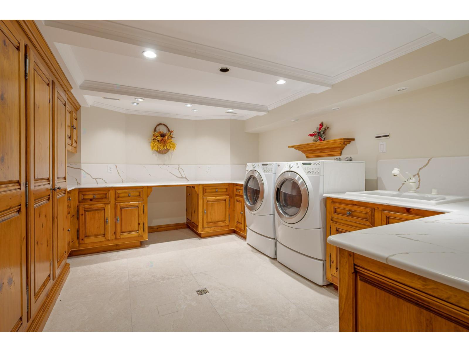 4 Garrison Lane Property Photo 42