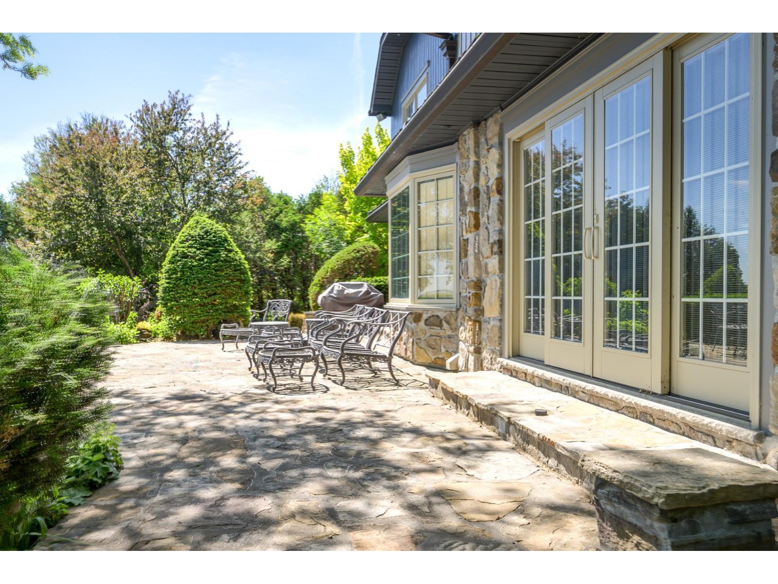 4 Garrison Lane Property Photo 45