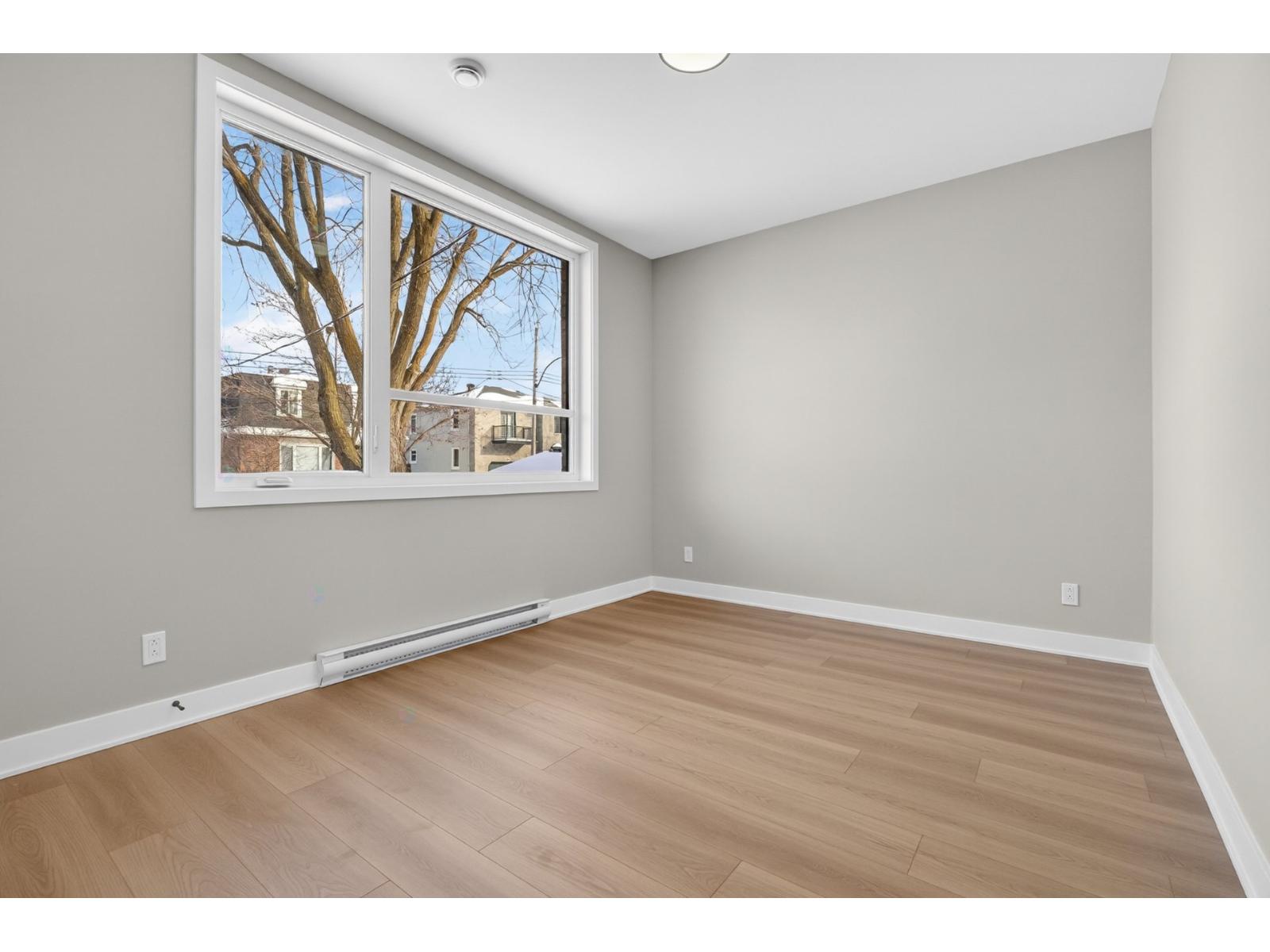 10468-10472 Av. Audoin Property Photo 10