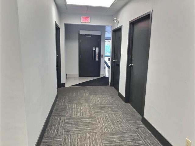 180 25e Avenue, #d Property Photo 6