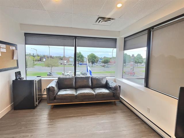 180 25e Avenue, #d Property Photo 14