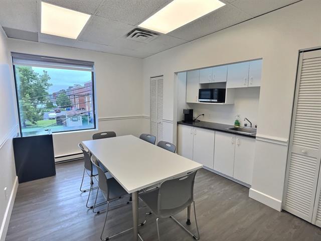 180 25e Avenue, #d Property Photo 17