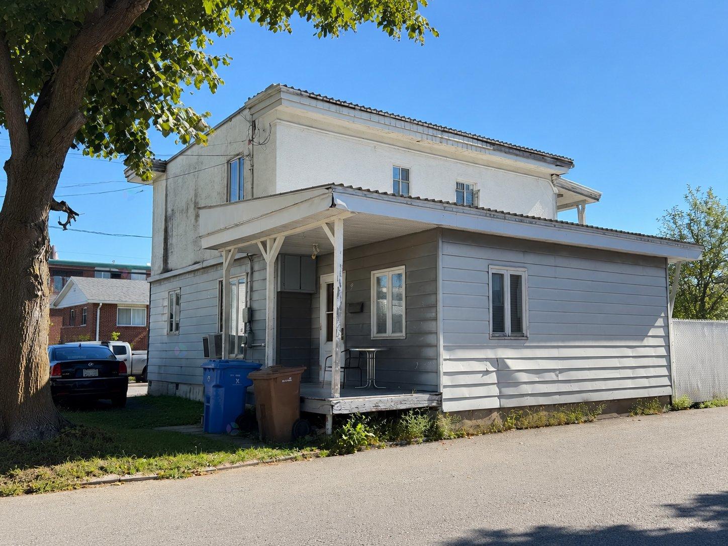 68-92 Rue St-paul Property Photo 2