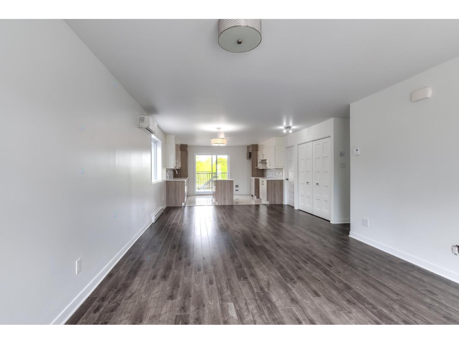5081 Boul. Lévesque O. Property Photo 2