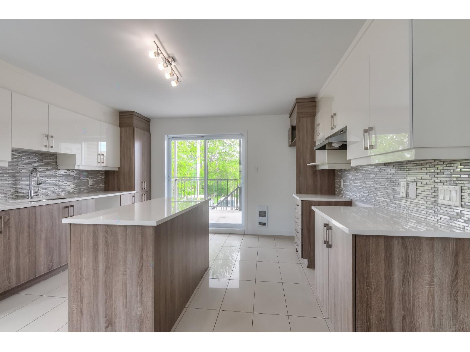 5081 Boul. Lévesque O. Property Photo 6