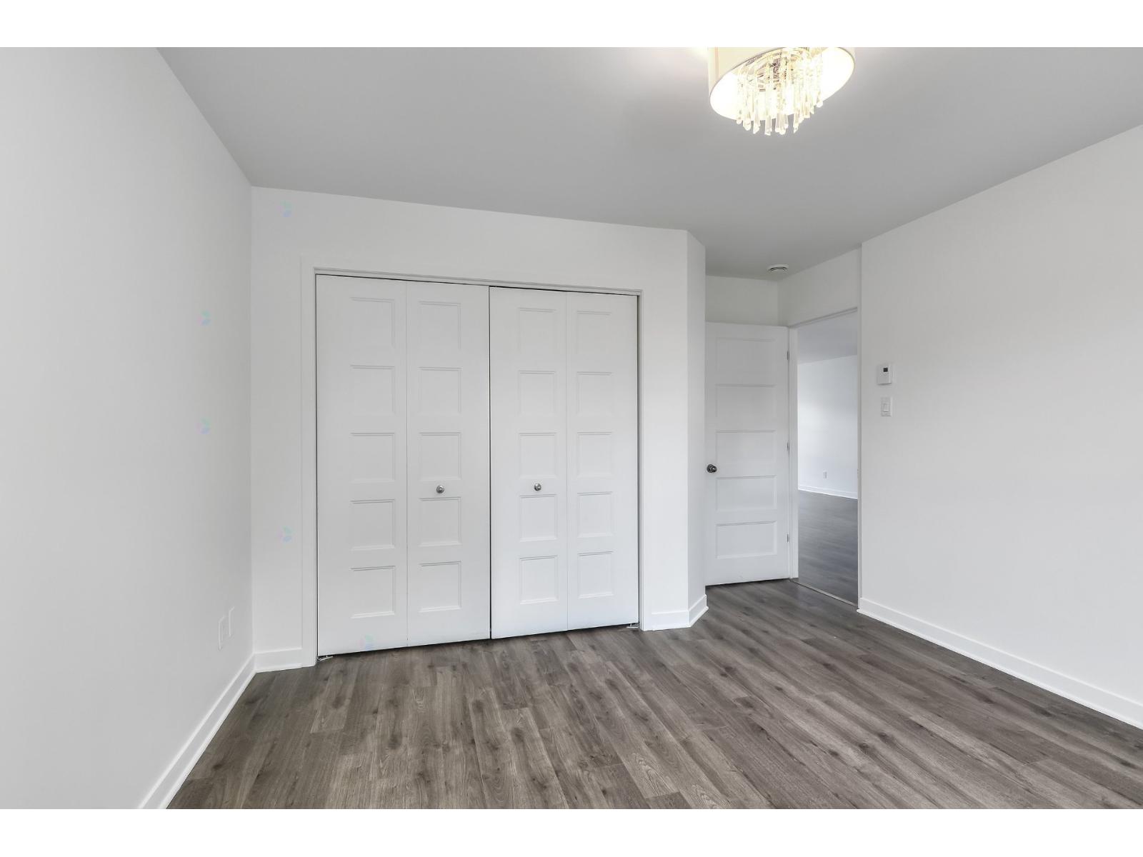 5081 Boul. Lévesque O. Property Photo 13