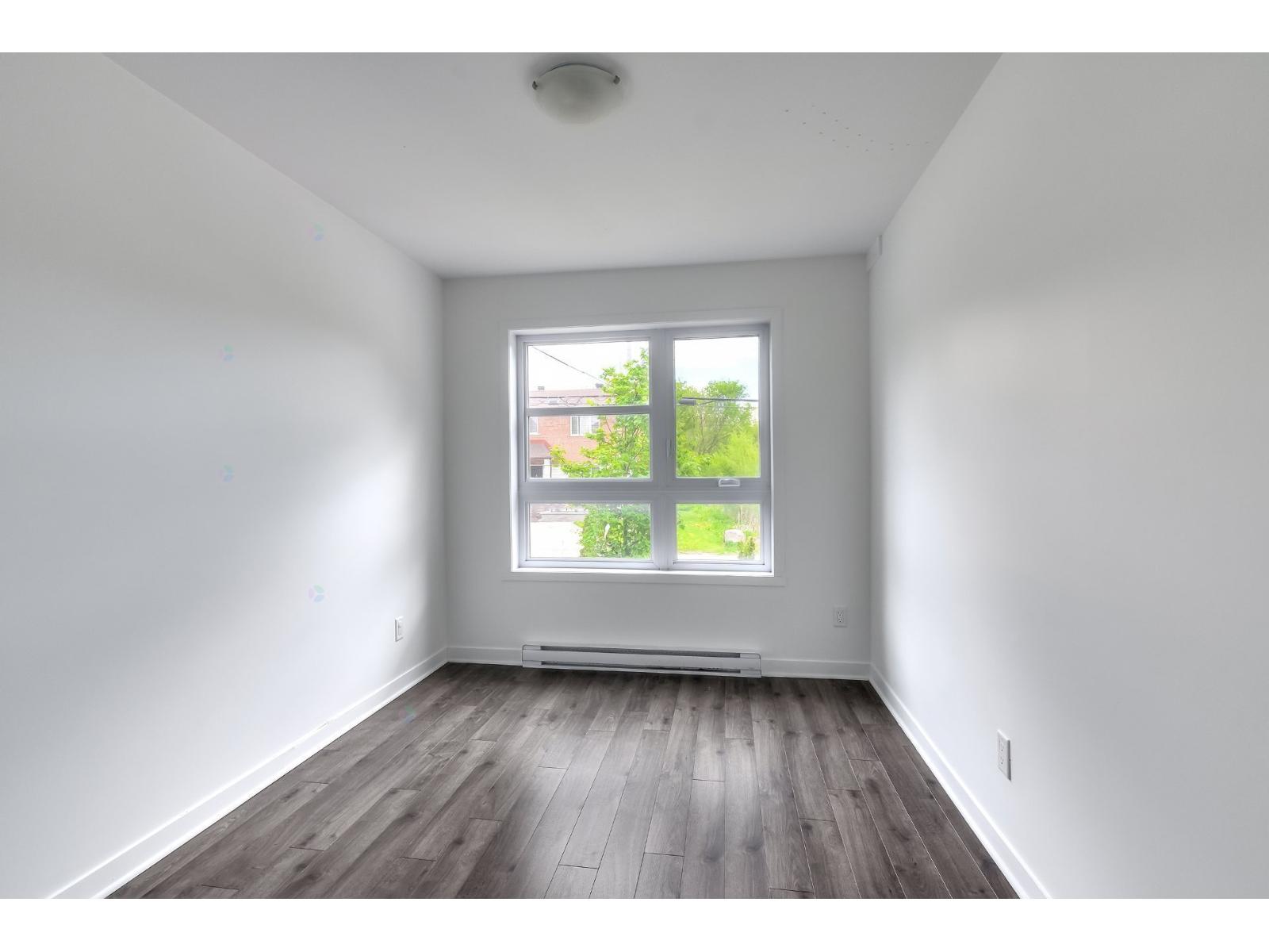 5081 Boul. Lévesque O. Property Photo 14