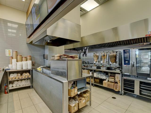 1355 Boul. Michèle-bohec, #104 Property Photo 12
